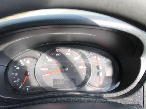 Renault Master 2.3 dCi 35 Business FWD MWB Medium Roof Euro 6 5dr 24