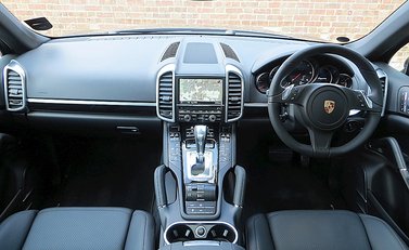 Porsche Cayenne Diesel 12