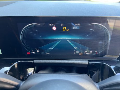 Mercedes-Benz GLA 1.3 GLA180 AMG Line (Premium Plus) 7G-DCT Euro 6 (s/s) 5dr 71