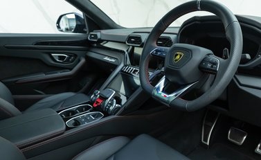 Lamborghini Urus 10
