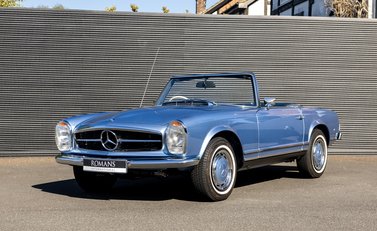 Mercedes-Benz 280 SL W113 Pagoda 2