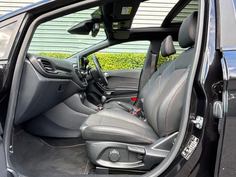 Ford Fiesta ST-LINE X EDITION MHEV 18