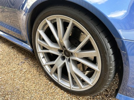 Audi A6 RS6 PLUS AVANT TFSI QUATTRO 43