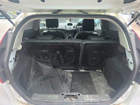 Ford Fiesta ECONETIC TDCI CREWCAB 9