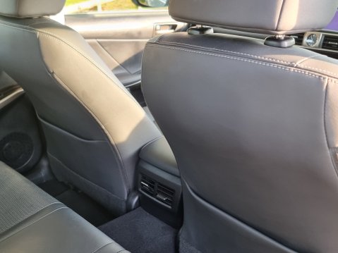Lexus Is 300H PREMIER 28