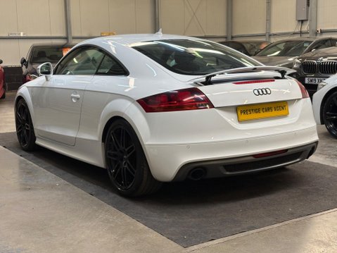 Audi TT 2.0 TFSI S line Euro 5 (s/s) 3dr 4