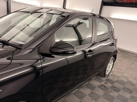 Hyundai i10 1.0 SE Connect Euro 6 (s/s) 5dr 35