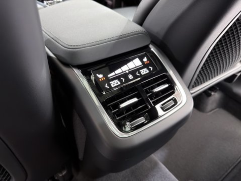 Volvo XC60 B5 ULTRA BLACK EDITION AWD 78