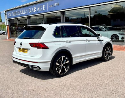 Volkswagen Tiguan 2.0 Tiguan R-Line TDI Semi-Auto 5dr 8