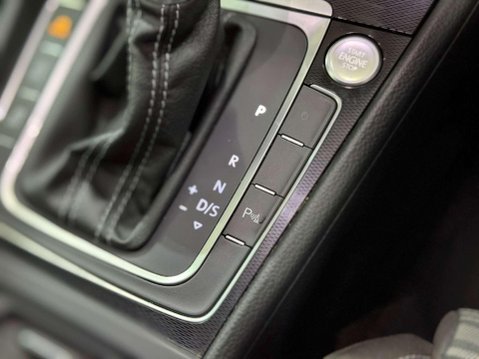 Volkswagen Golf 2.0 TDI BlueMotion Tech GTD Hatchback 5dr Diesel DSG Euro 6 (s/s) (184 ps) 40