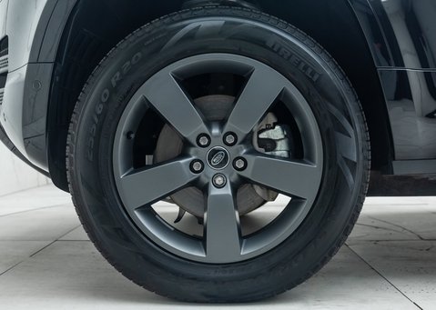 Land Rover Defender 110 D250 X-DYNAMIC HSE 