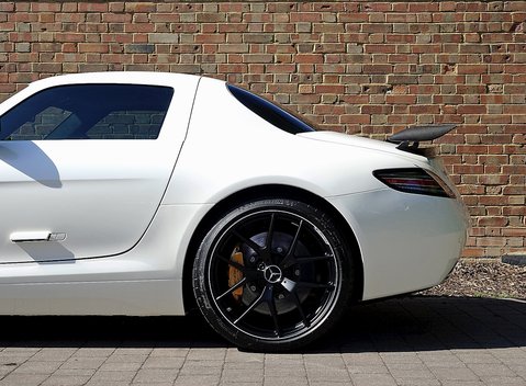 Mercedes-Benz SLS AMG GT Final Edition 6