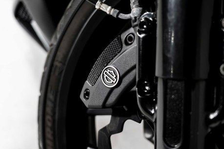 Harley-Davidson V-Rod VRSCDX NIGHT ROD SP 1250 14. BESPOKE ONE-OFF EXAMPLE. 400 SECTION REAR. 31