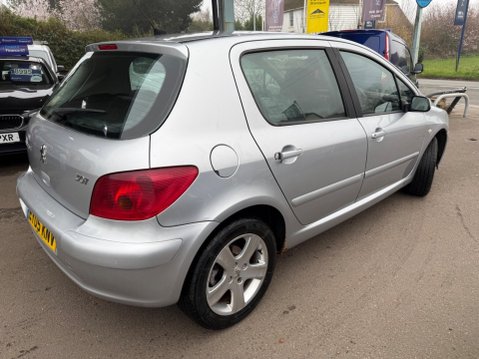Peugeot 307 1.6 16v SE 5dr (a/c) 8