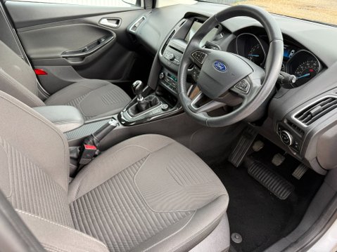 Ford Focus TITANIUM WITH NAV 15