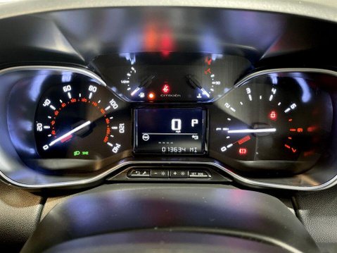 Citroen C3 Aircross 1.2 PureTech PLUS SUV 5dr Petrol EAT6 Euro 6 (s/s) (130 ps) Privacy Glass 14