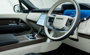 Land Rover Range Rover P510e Autobiography 18