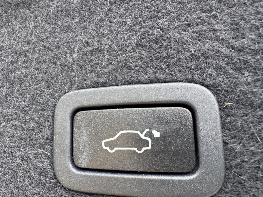 2017 Volvo XC60 — image 29
