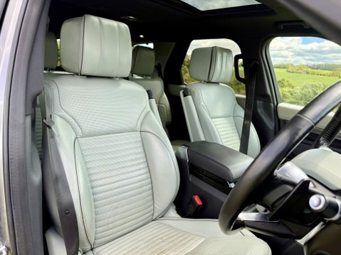 Land Rover Discovery SDV6 HSE LUXURY 24
