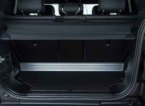 Land Rover Defender 90 V8 Carpathian Edition URBAN 29