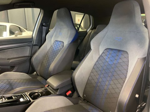 Volkswagen Golf 2.0 Golf R TSi 4Motion Semi-Auto 4WD 5dr 10