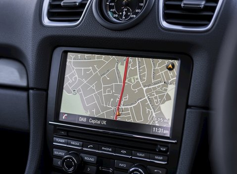 Porsche Cayman GT4 16