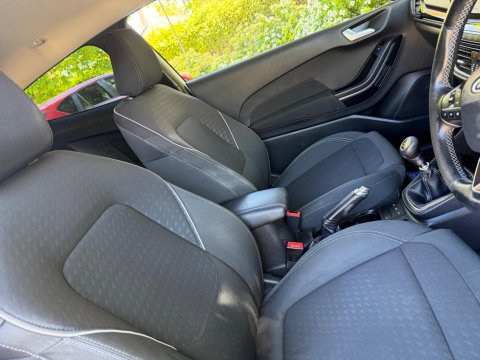 Ford Fiesta 1.0T EcoBoost Titanium Euro 6 (s/s) 3dr 16