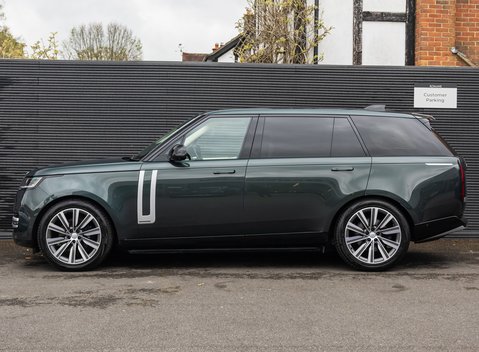 Land Rover Range Rover D350 AUTOBIOGRAPHY LWB 3