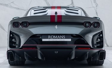 Ferrari 812 Competizione 5