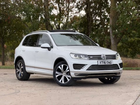 Volkswagen Touareg 3.0 Touareg V6 R-Line TDI BlueMotion Technology Auto 4WD 5dr 1