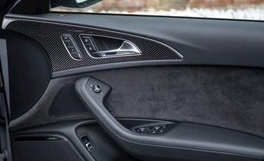 Audi RS6 Avant Performance 22