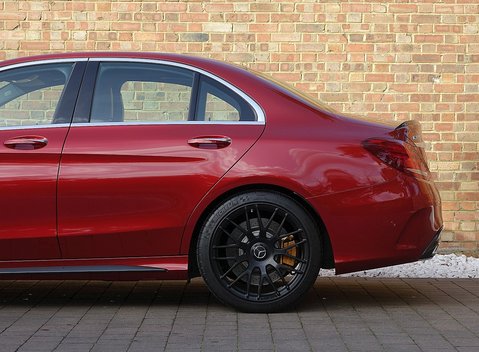 Mercedes-Benz C63 C63 S Saloon 24
