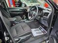 Toyota Hilux INVINCIBLE 4WD D-4D DCB Auto 14