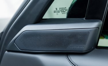 Land Rover Range Rover P530 SV 31