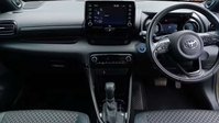 Toyota Yaris 1.5 VVT-h Dynamic Hatchback 5dr Petrol Hybrid E-CVT Euro 6 (s/s) (116 ps) 7