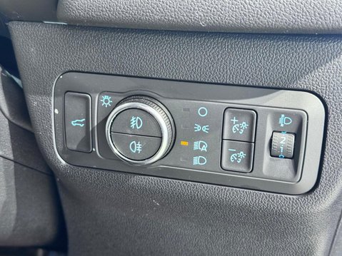 Ford Kuga 2.5h Duratec ST-Line X Edition CVT Euro 6 (s/s) 5dr 25