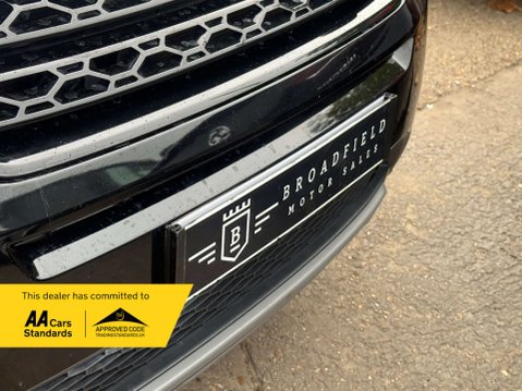 Land Rover Discovery Sport 2.0 Discovery Sport Black HSE TD4 Auto 4WD 5dr 8