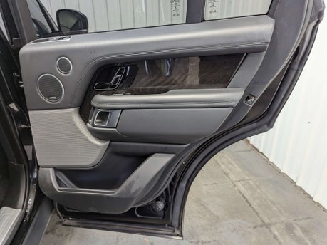 Land Rover Range Rover 4.4 Range Rover Vogue SE SDV8 Auto 4WD 5dr 65