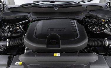 Land Rover Range Rover Sport HST 32