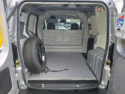 Fiat Fiorino 16V MULTIJET ADVENTURE 7