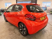 Peugeot 208 1.2 PureTech Allure Premium Euro 6 5dr 4