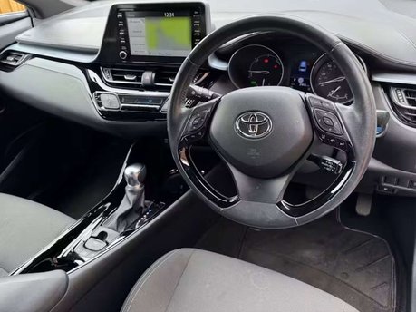 Toyota C-HR 1.8 VVT-h Design SUV 5dr Petrol Hybrid CVT Euro 6 (s/s) (122 ps) 5