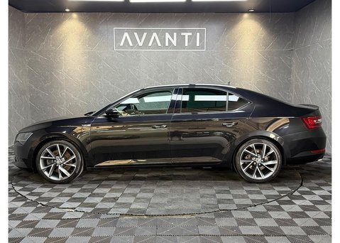 Skoda Superb 2.0 TSI SportLine Hatchback 5dr Petrol DSG 4WD Euro 6 (s/s) (272 ps) 5