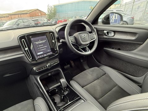 Volvo C40 Twin Recharge 78kWh Ultimate SUV 5dr Electric Auto AWD (408 ps) 31