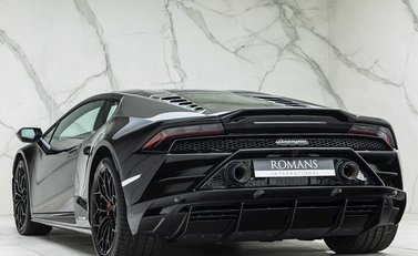 Lamborghini Huracan LP640-4 EVO 3