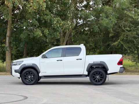 Toyota Hilux 2.8 Hilux Invincible X MHEV 4WD A 4WD 4dr 37