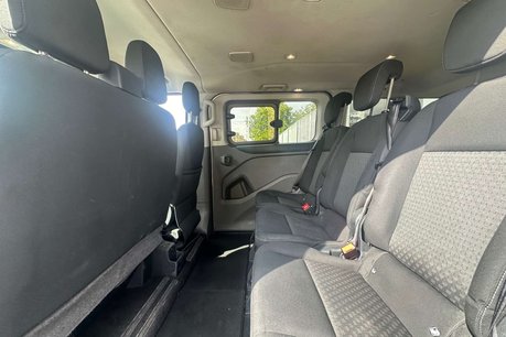 Ford Tourneo Custom 2.0 320 EcoBlue Zetec Minibus Double Cab 5dr Diesel Manual L2 Euro 6 (s/s)  18
