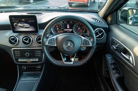 Mercedes-Benz GLA Class GLA 200 AMG LINE EDITION PLUS 21