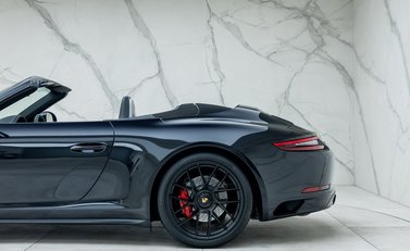 Porsche 911 Carrera GTS CABRIOLET (991.2) 35