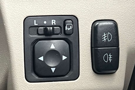 Mitsubishi Shogun 3.2 DI-DC SG3 SUV 5dr Diesel Auto 4WD Euro 5 LWB (197 ps) 66